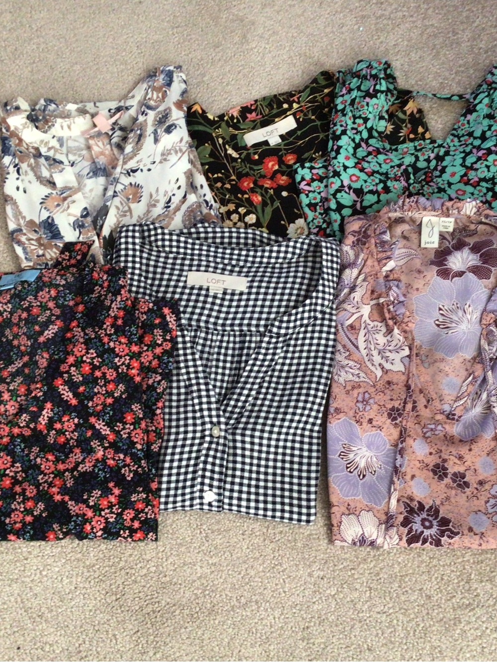 BUNDLE OF “6” TOPS- FLORALS,PAISLEY, CHECKED— SIZE XSM - Picture 2 of 14